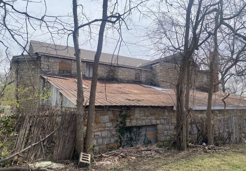 More Photos Of 2830 N 17th St, Kansas City Religious Facility For Sale