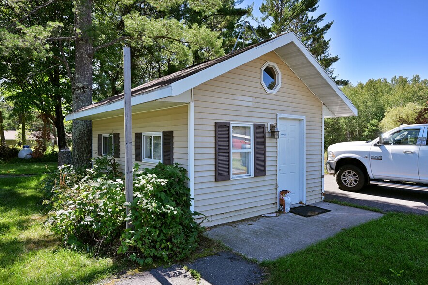 More Photos Of 10193 W State Road 77, Hayward Restaurant For Sale