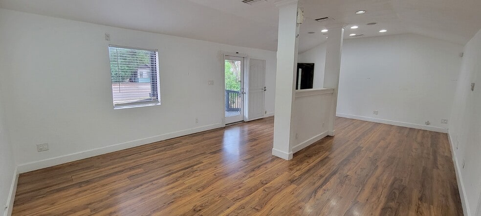 More Photos Of 1901 W Sligh Ave, Tampa Office For Sale