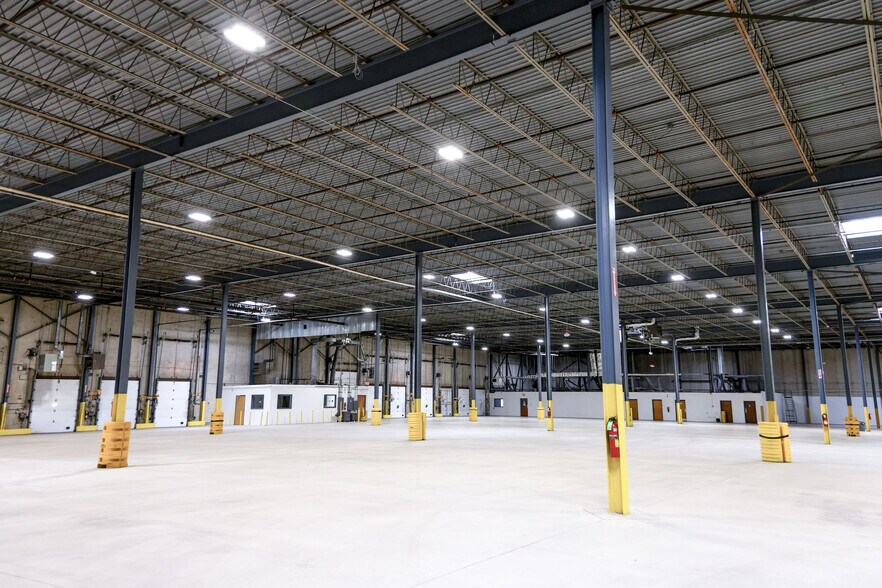 More Photos Of 75 Carter Dr, Edison Warehouse For Lease