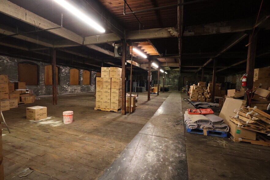 More Photos Of 5323 W Jefferson St, Philadelphia Industrial For Sale