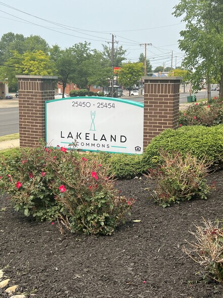 More Photos Of 25450-25454 Euclid Ave, Euclid Apartments For Sale