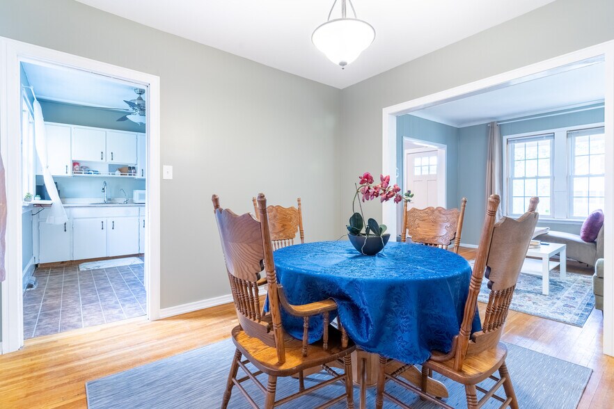 More Photos Of 738 Brock St, Windsor Multifamily For Sale