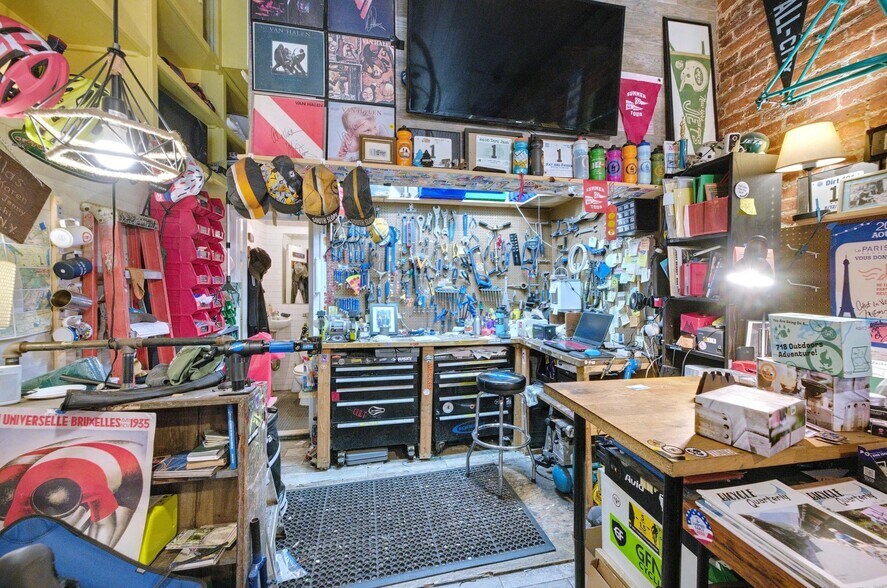 More Photos Of 427 7th Ave, Brooklyn Storefront Retail Residential For Sale