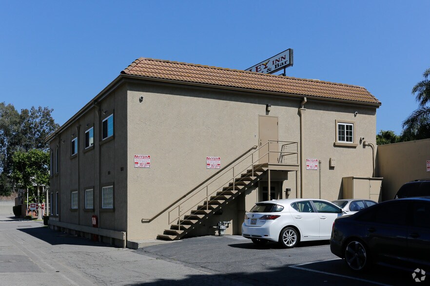 More Photos Of 4565 Sherman Oaks Ave, Sherman Oaks Office For Sale