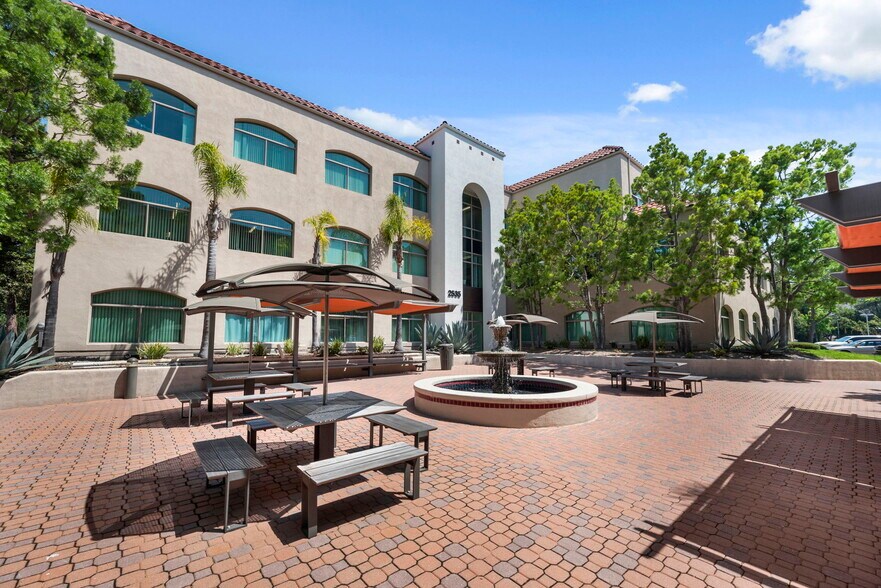 More Photos Of 2535 Townsgate Rd, Westlake Village Unknown For Lease