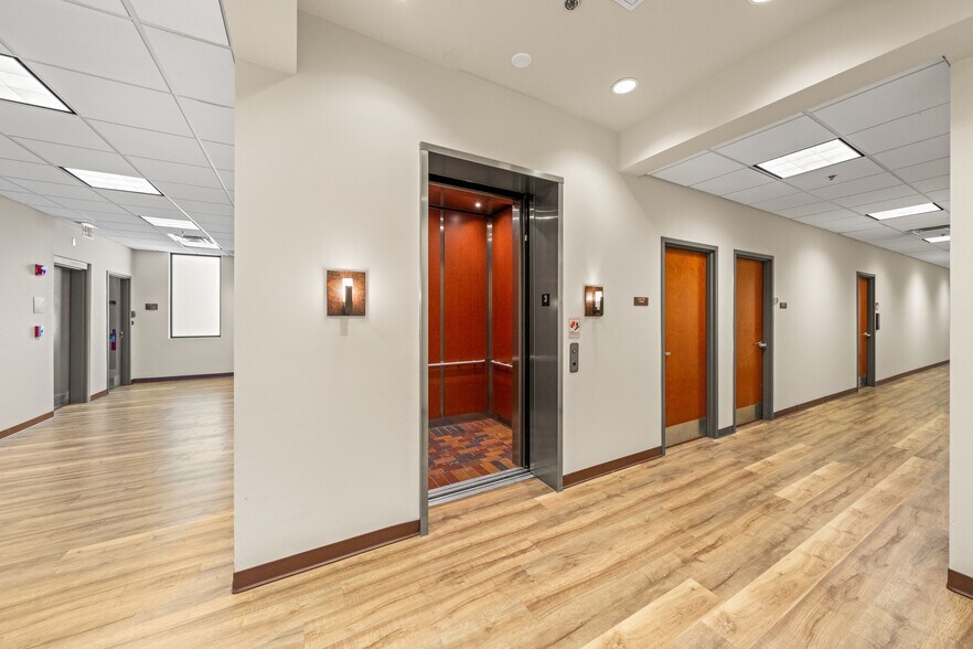 More Photos Of 2099 Thunderhead Rd, Knoxville Loft Creative Space For Sale