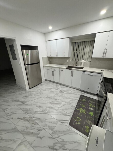 More Photos Of 2247 Polk St, Hollywood Land For Sale