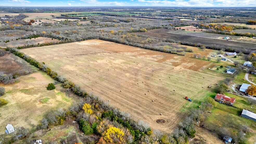 Primary Photo Of TBD E Walnut St, Whitewright Land For Sale