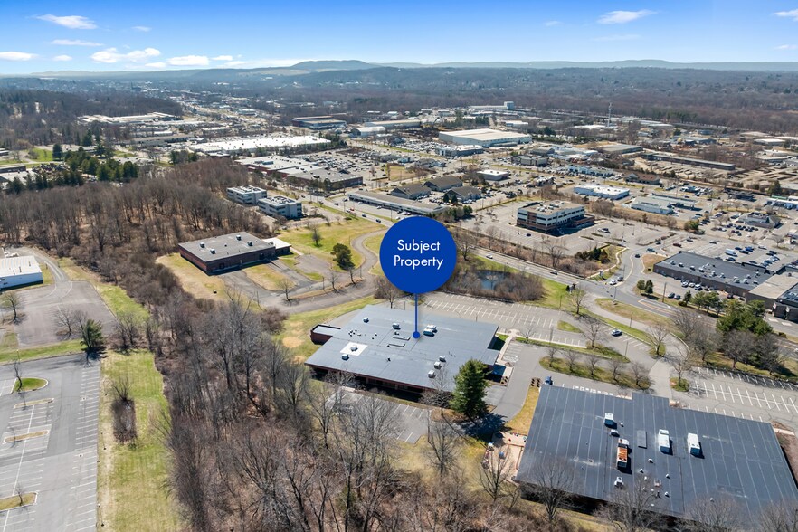 More Photos Of 860 N Main Street Ext, Wallingford Office For Sale