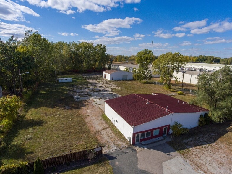 More Photos Of 3905 32nd St, Port Huron Truck Terminal For Sale