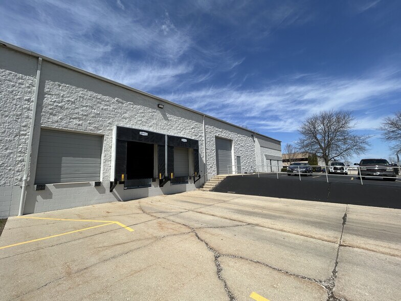 More Photos Of 355 W Boden St, Milwaukee Industrial For Sale