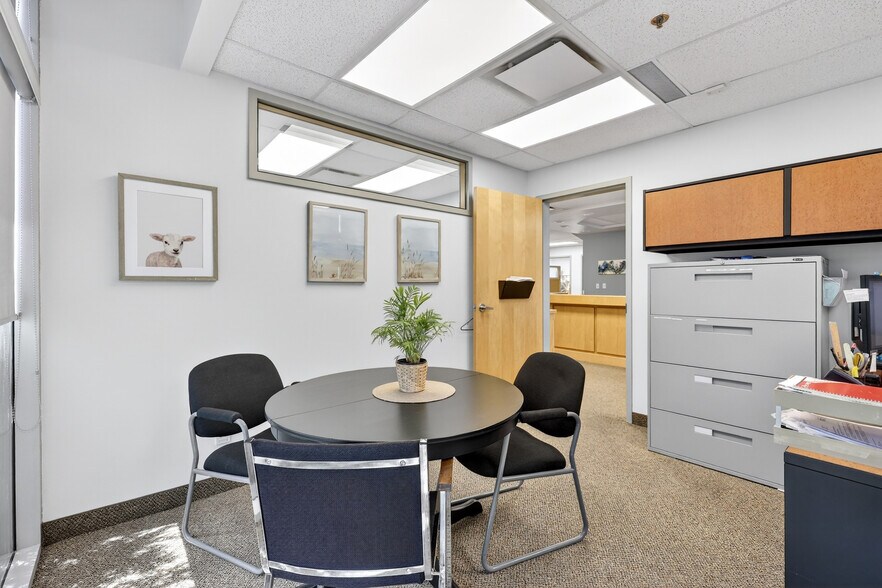 More Photos Of 5700 1st St SW, Calgary Warehouse For Sale
