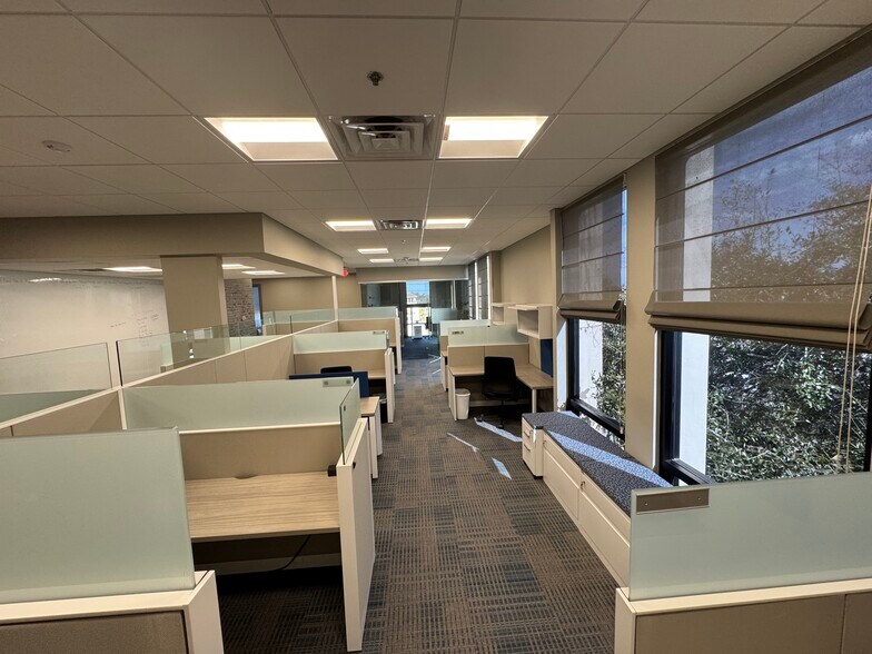 More Photos Of 1201 19th Pl, Vero Beach Office For Lease