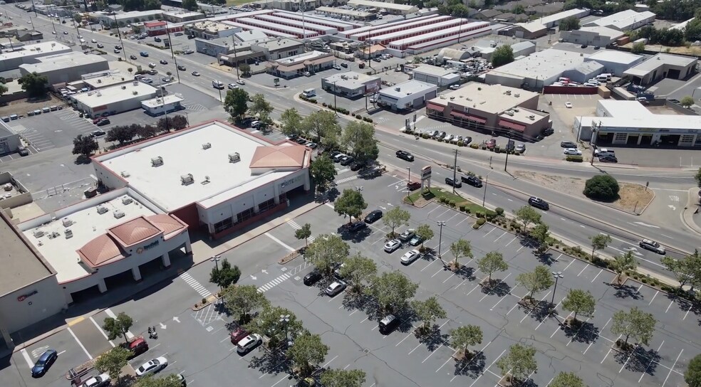 More Photos Of 4010 Manzanita Ave, Carmichael Drugstore For Sale