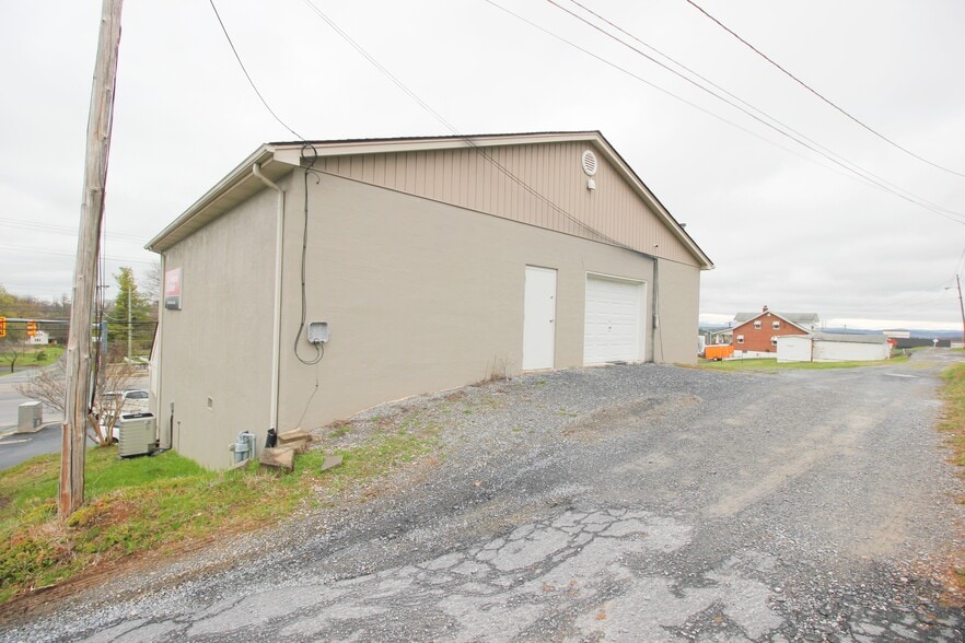 More Photos Of 902 Richmond Ave, Staunton General Retail For Sale