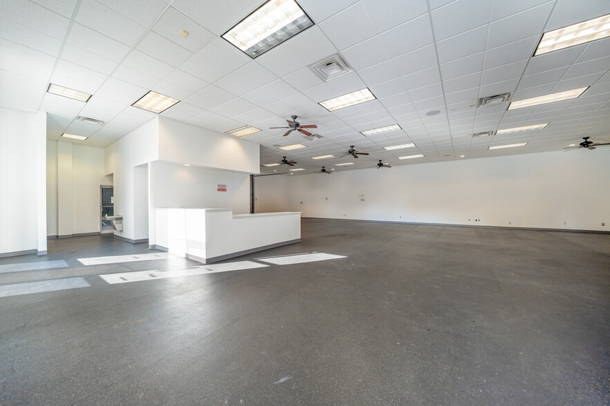 More Photos Of 171 Green Meadows Dr S, Lewis Center Office Residential For Lease