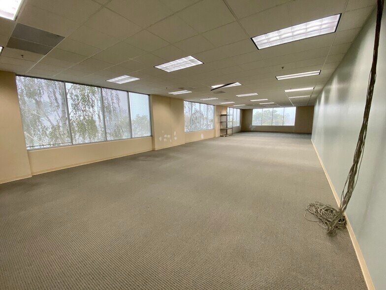 More Photos Of 18705 Madrone Pky, Morgan Hill Research And Development For Lease