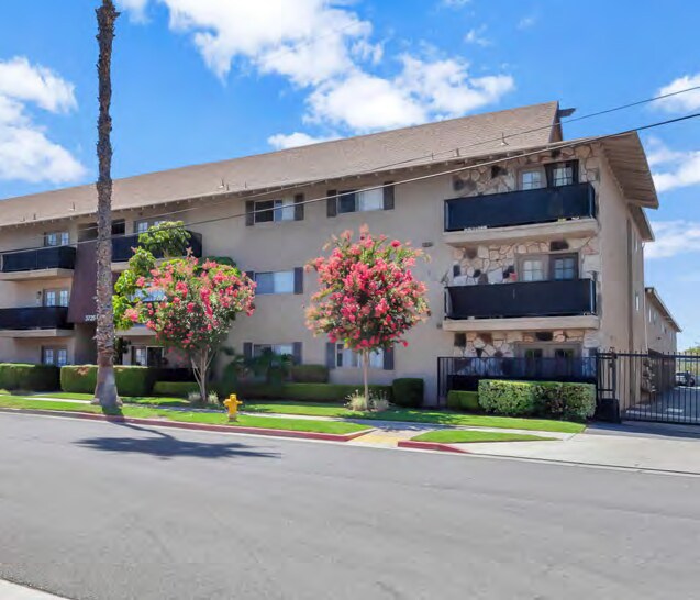 More Photos Of 3681-3725 Cranford Ave, Riverside Apartments For Sale