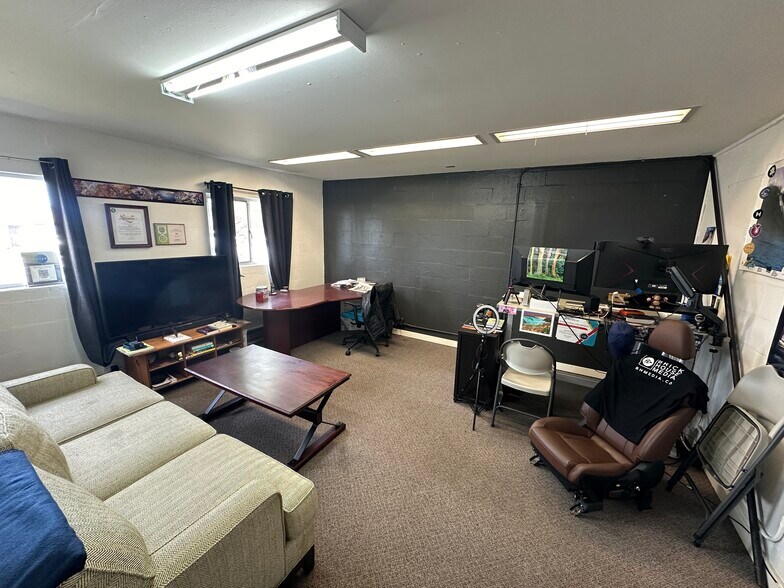 More Photos Of 2800 S Rodeo Gulch Rd, Soquel Warehouse For Lease