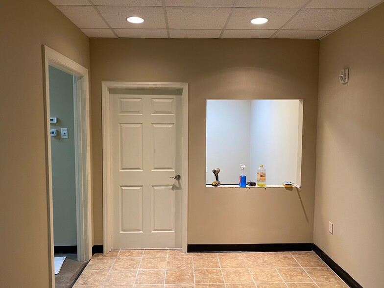 More Photos Of 8025-8183 Ardrey Kell Rd, Charlotte Unknown For Lease