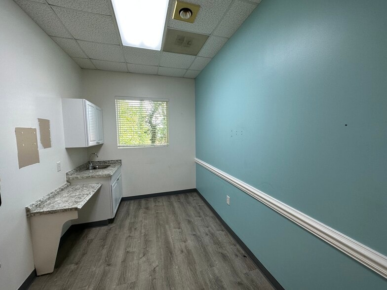 More Photos Of 500 Holly Springs Rd, Holly Springs Medical For Lease