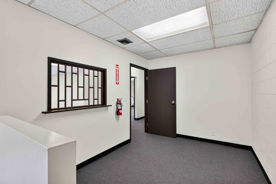 More Photos Of 12220 Rivera Rd, Whittier Warehouse For Lease