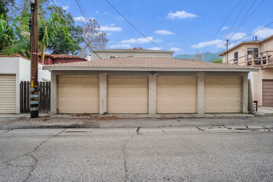 More Photos Of 2907 W Riverside Dr, Burbank Apartments For Sale