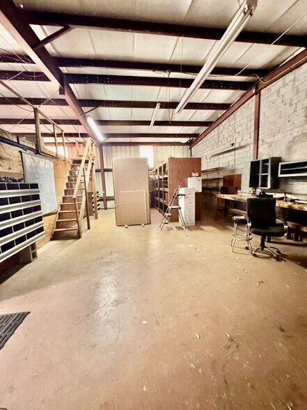 More Photos Of 6188 Lee Ann Ln, Naples Warehouse For Sale