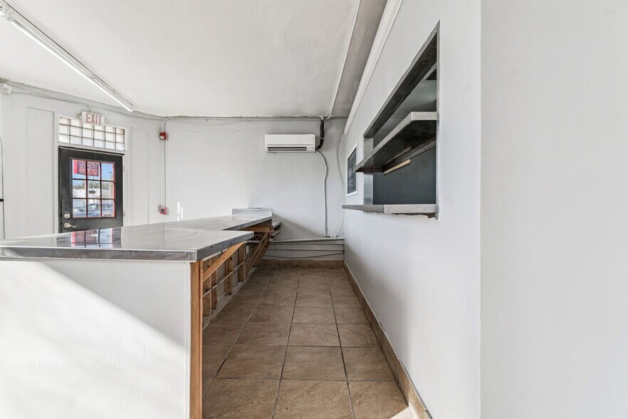 More Photos Of 715 McDuff Ave, Jacksonville Storefront Retail Residential For Sale