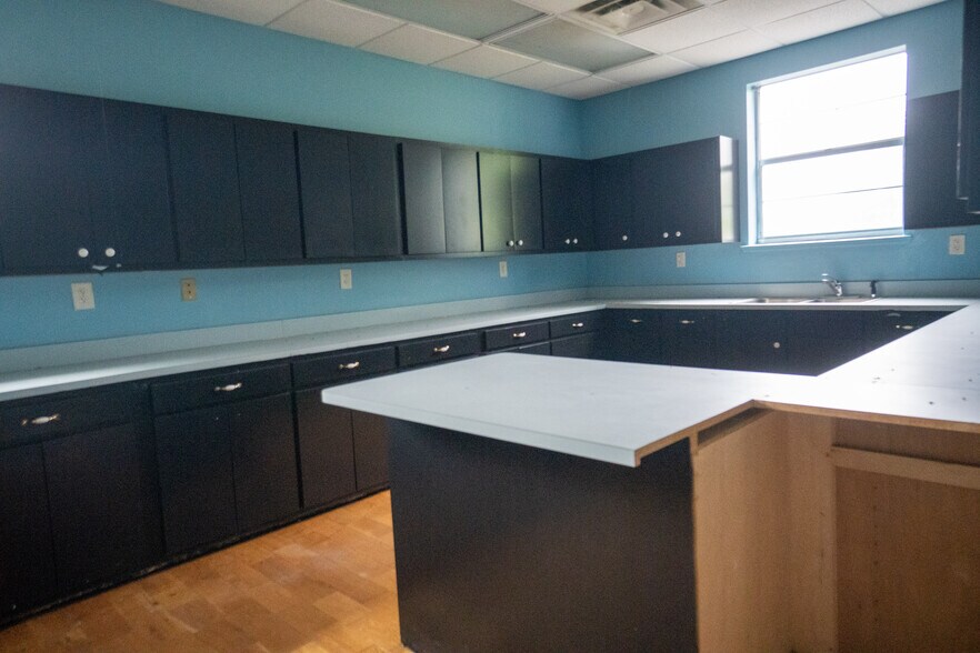 More Photos Of 103 N Washington Ave, Eatonton Medical For Lease