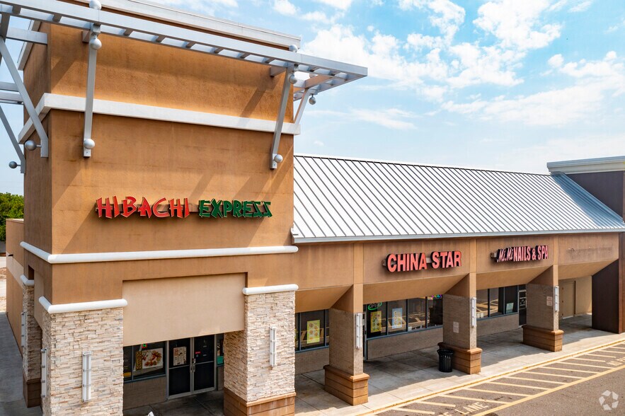 More Photos Of 1930 State Route 60 E, Valrico Unknown For Lease