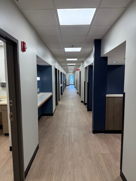 More Photos Of 85 Worcester Rd, Framingham Medical For Lease