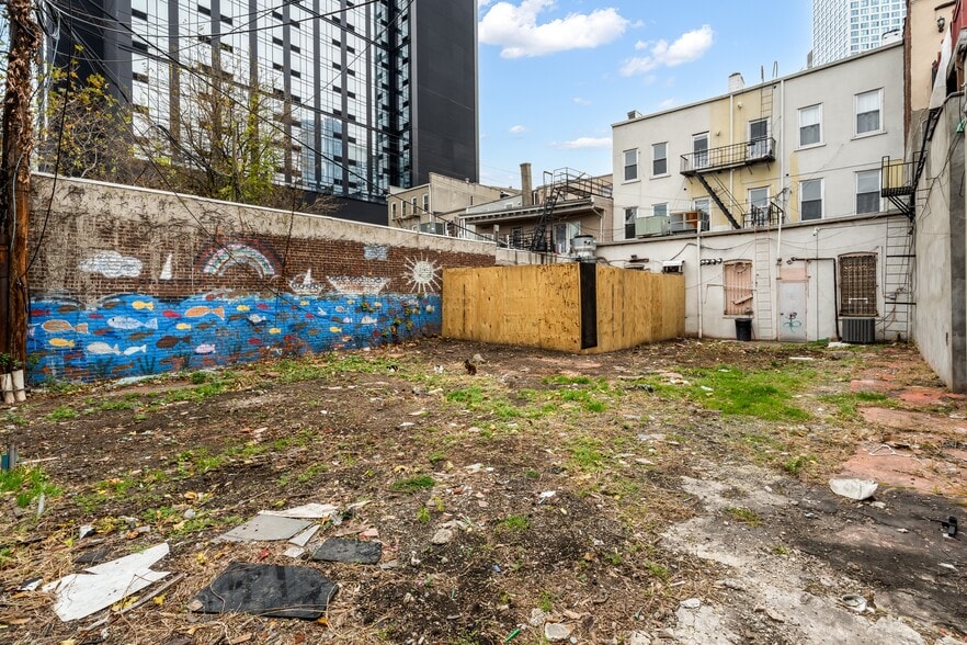 More Photos Of 646 Newark Ave, Jersey City Storefront Retail Residential For Lease