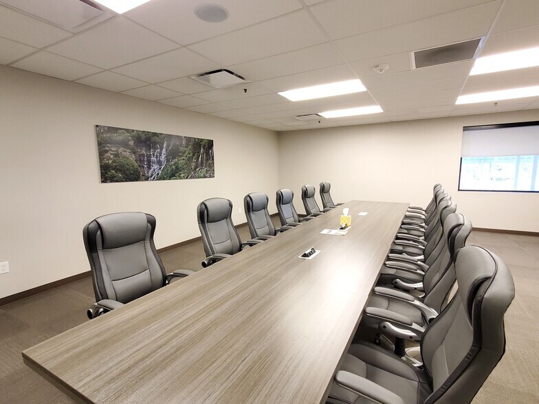 More Photos Of 5444 S Green St, Murray Medical For Lease