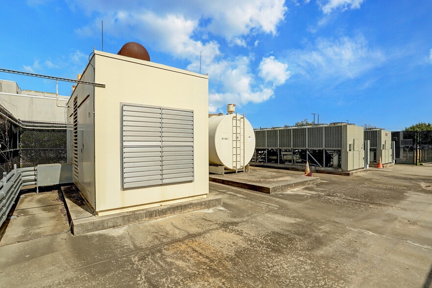 More Photos Of 505 Graham Dr, Tomball Hospital For Sale