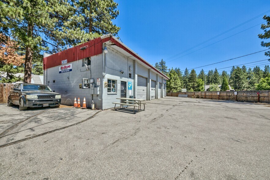 More Photos Of 2614 Sussex Ave, South Lake Tahoe Auto Repair For Sale