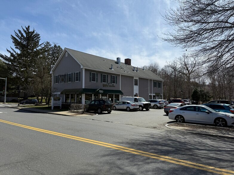 More Photos Of 1137 Main St, Concord General Retail For Lease