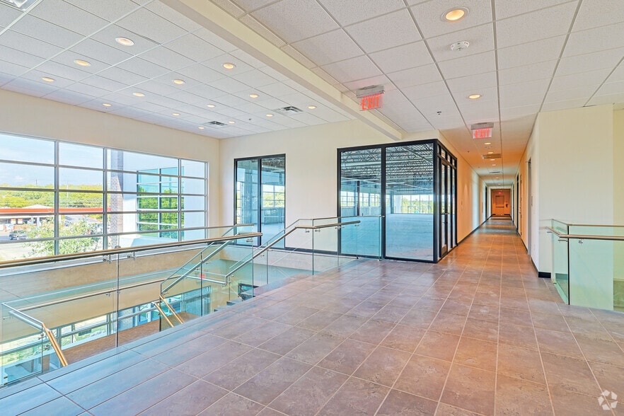 More Photos Of 8701 Menchaca Rd, Austin Medical For Sale