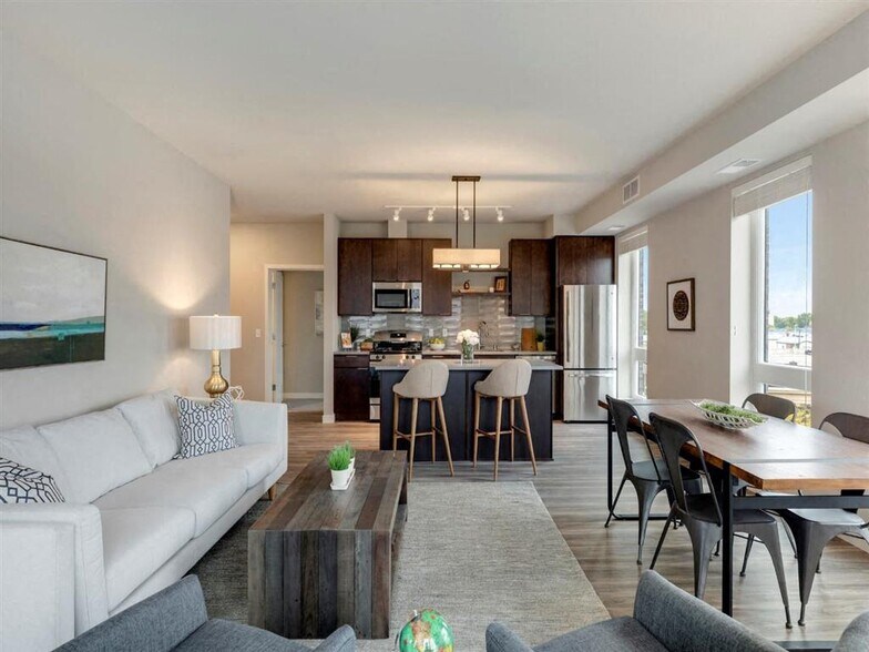 More Photos Of 10 2nd St SE, Minneapolis Apartments For Lease