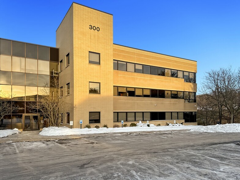 More Photos Of 300 Northpointe Cir, Seven Fields Coworking Space