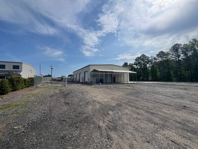 More Photos Of 456 Edsel Dr, Richmond Hill Service For Lease