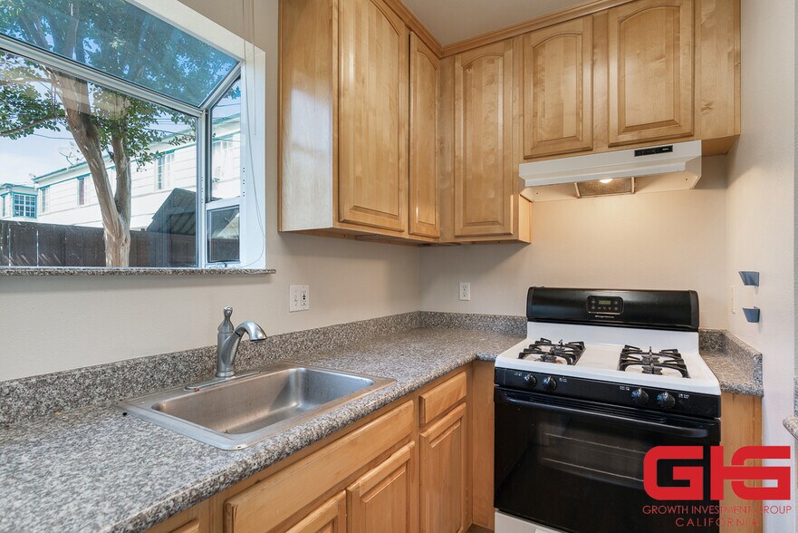 More Photos Of 380 S Sierra Madre Blvd, Pasadena Apartments For Sale