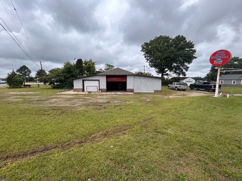 More Photos Of 27348 NC Highway 125, Scotland Neck Auto Repair For Sale
