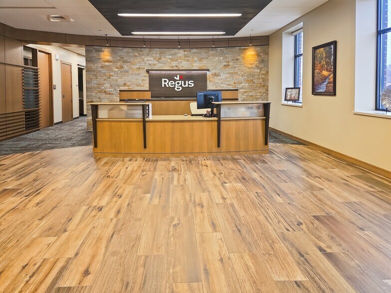 More Photos Of 3402 Oakwood Mall Dr, Eau Claire Coworking Space