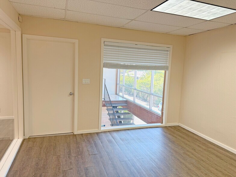 More Photos Of 5830 Commerce Blvd, Rohnert Park Office For Lease