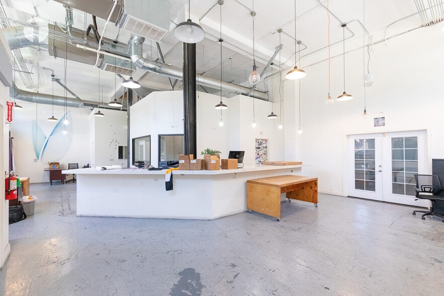 More Photos Of 110 N San Joaquin St, Stockton Office For Sale