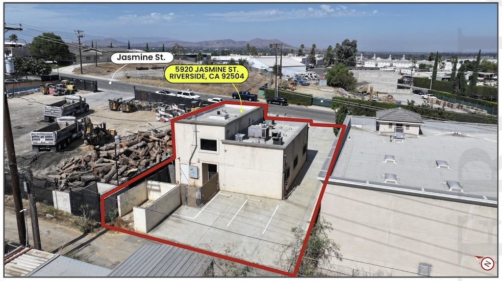 More Photos Of 5920 Jasmine St, Riverside Office For Sale
