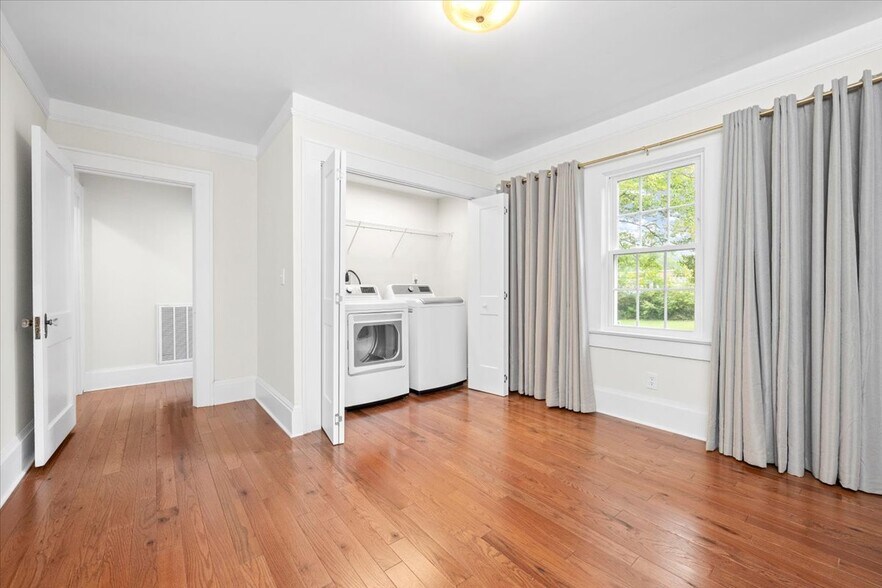 More Photos Of 301 E Main St, Easley Land For Sale