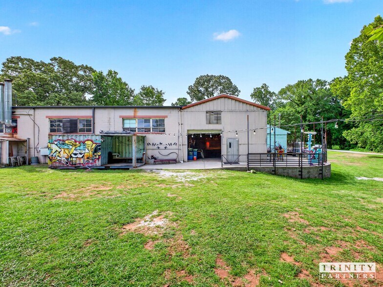More Photos Of 12 Andrews St, Greenville General Retail For Sale